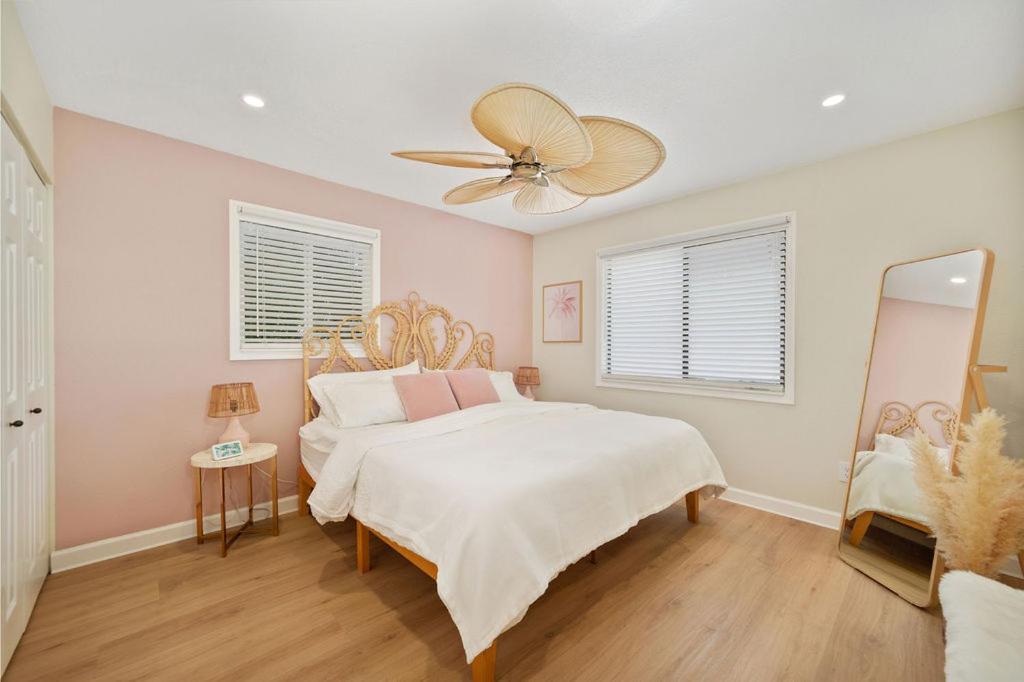 Luxury Villa 3 Blocks From The Beach With Pool A Fire Pit And Outdoor Oasis Cape Canaveral Exteriör bild